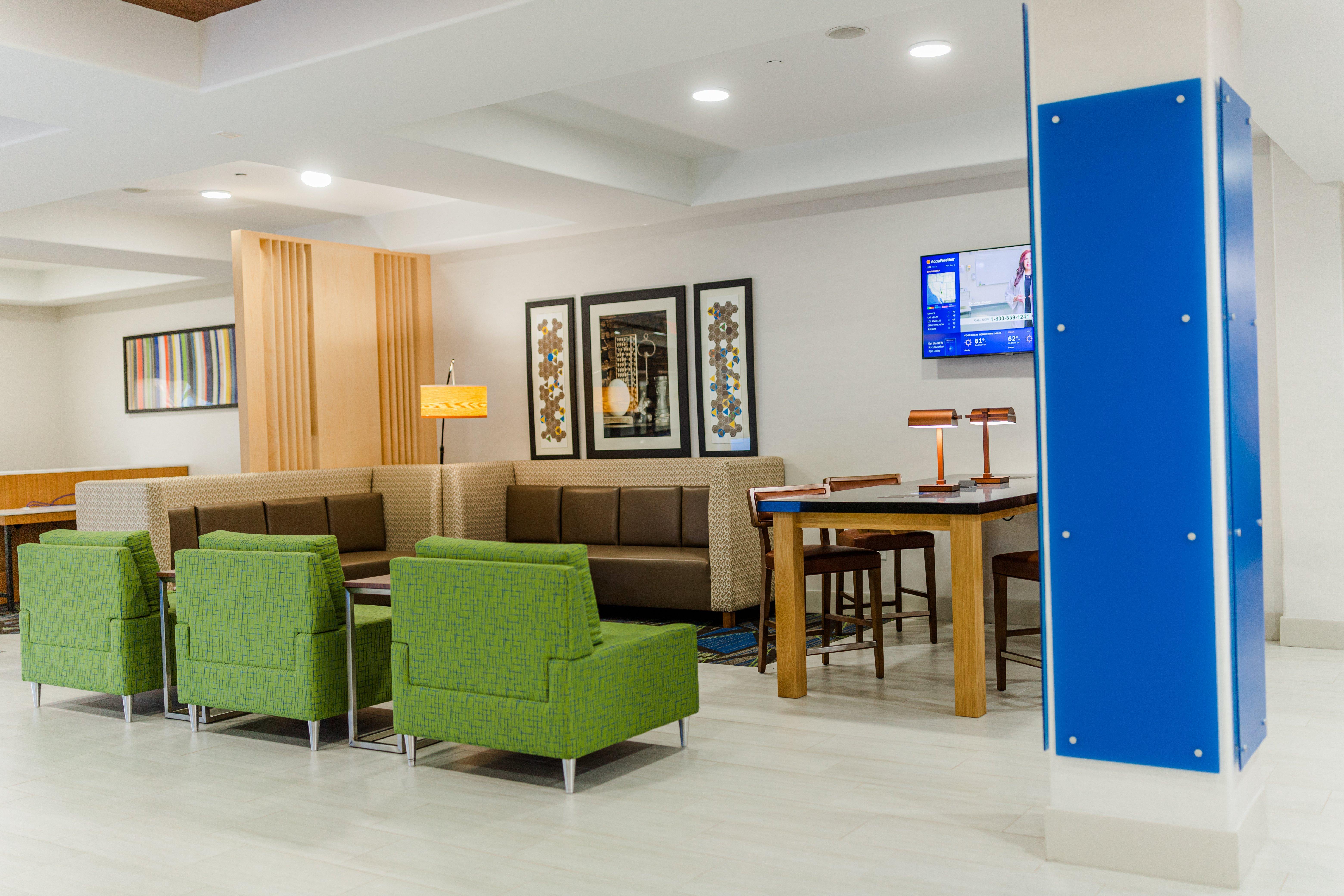 Holiday Inn Express Hotel & Suites Greenville, An Ihg Hotel Extérieur photo